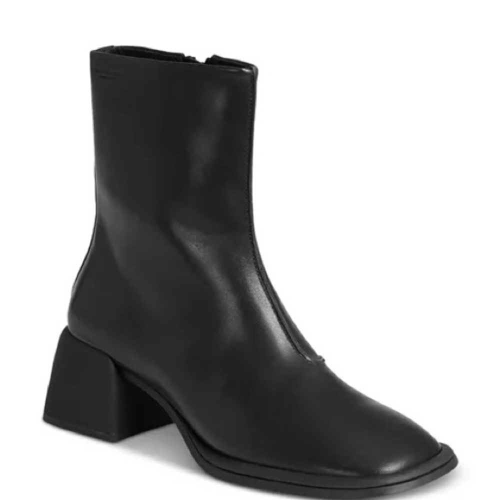 Vagabond Like New Square Toe Boots sz 40